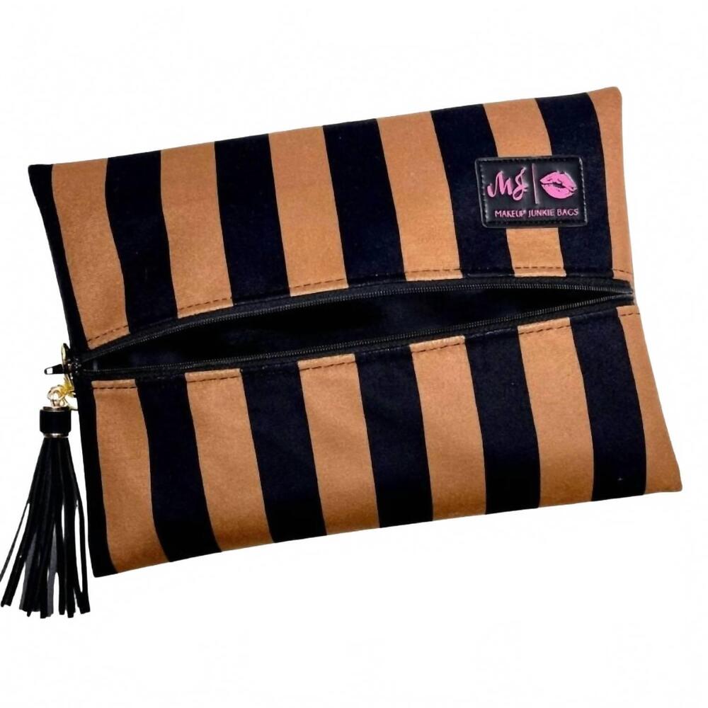 NEW MAKEUP JUNKIE women's flat lay cosmetic bag in cabana onyx
